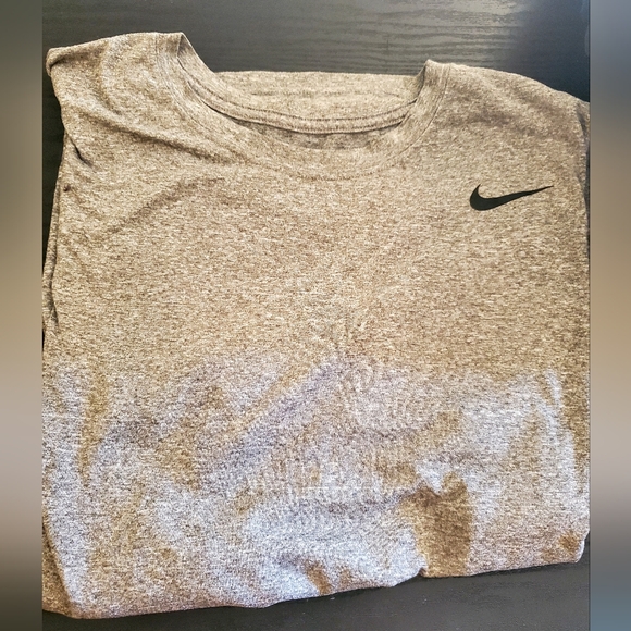 Nike dry fit tshirt - Picture 1 of 1
